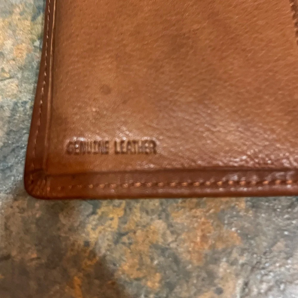 Vintage Fossil Brown Leather Wallet 6” wide X 3.6” long. - Picture 3 of 5